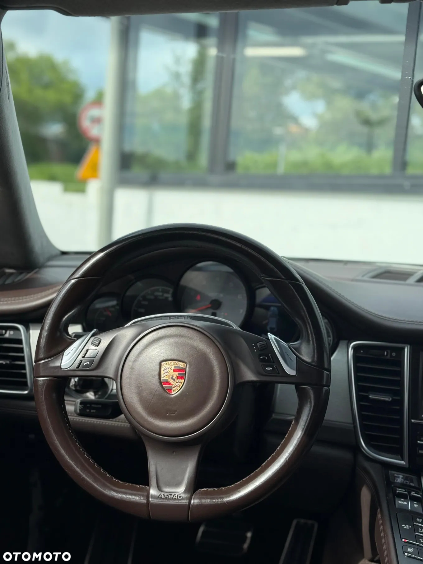 Porsche Panamera GTS PDK - 29