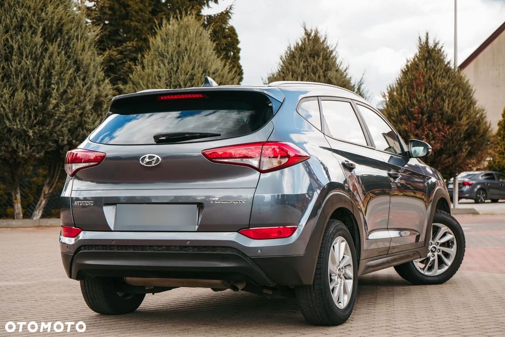 Hyundai Tucson blue 1.7 CRDi 2WD Intro Edition - 14