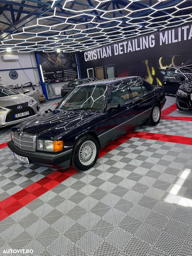 Mercedes-Benz W201 - 1