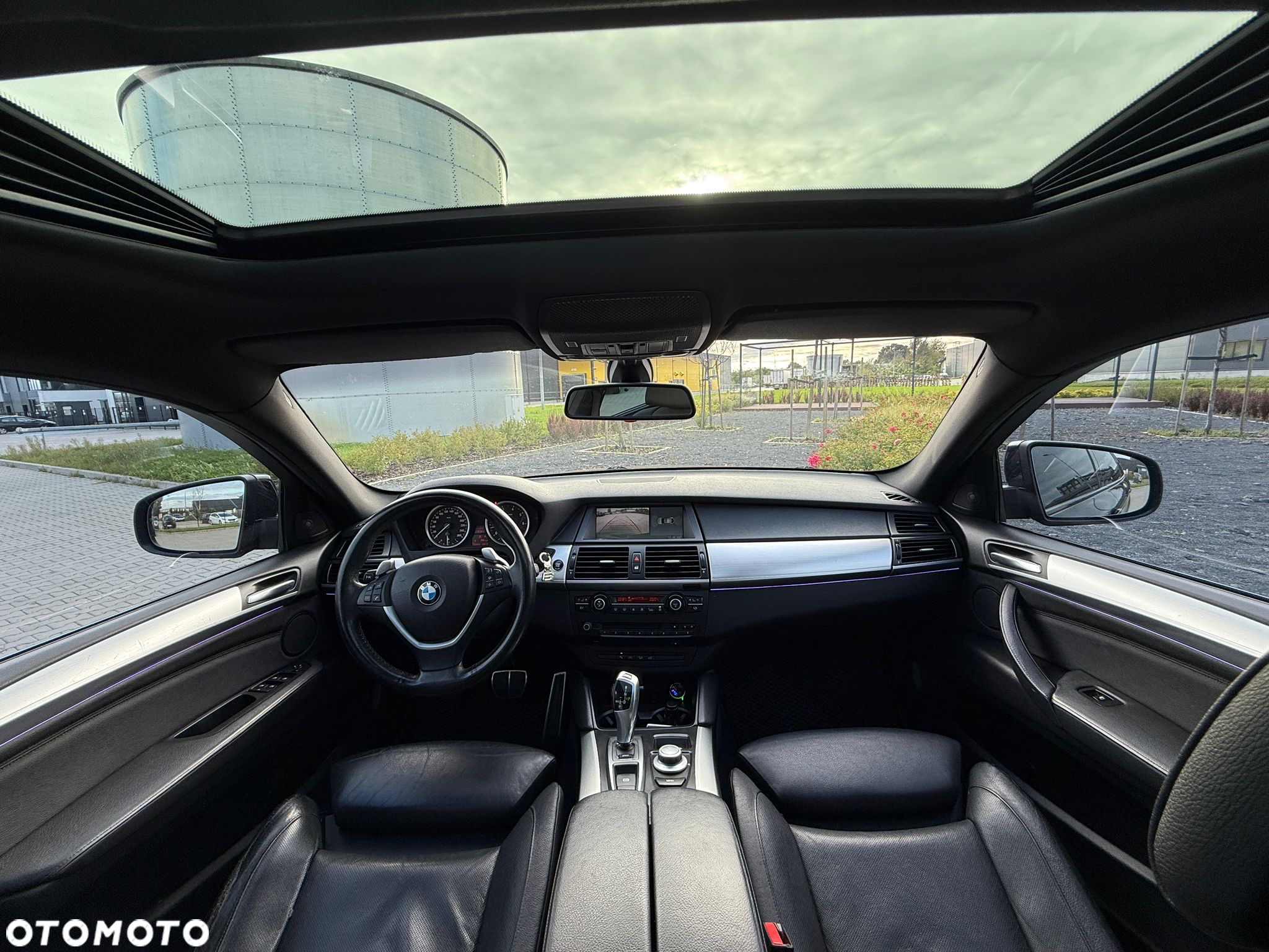 BMW X6 xDrive50i - 8