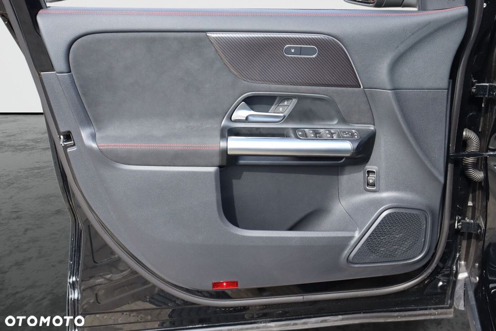 Mercedes-Benz GLA 200 AMG Line - 7