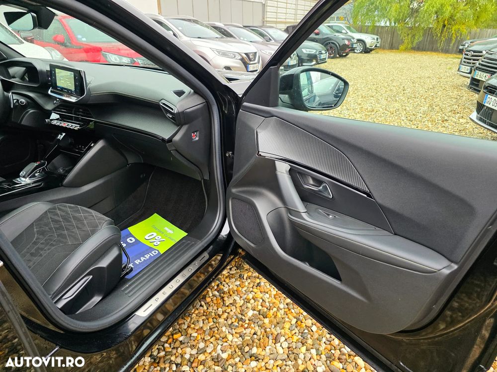 Peugeot 2008 PureTech 155 EAT8 GT - 14
