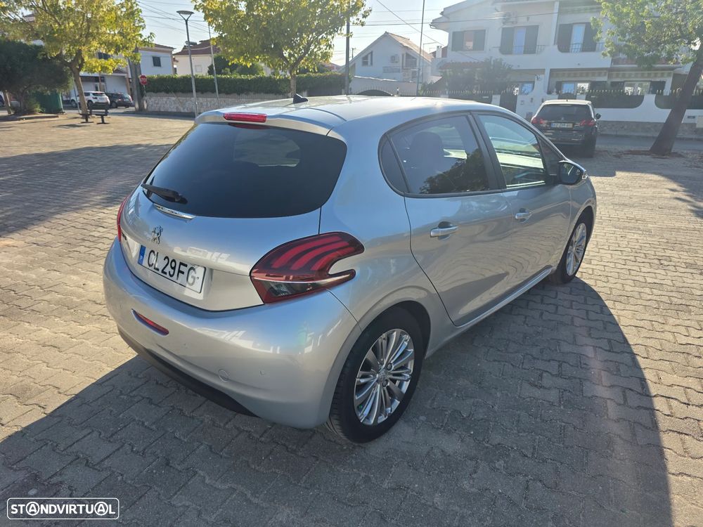 Peugeot 208 82 VTI Style - 28