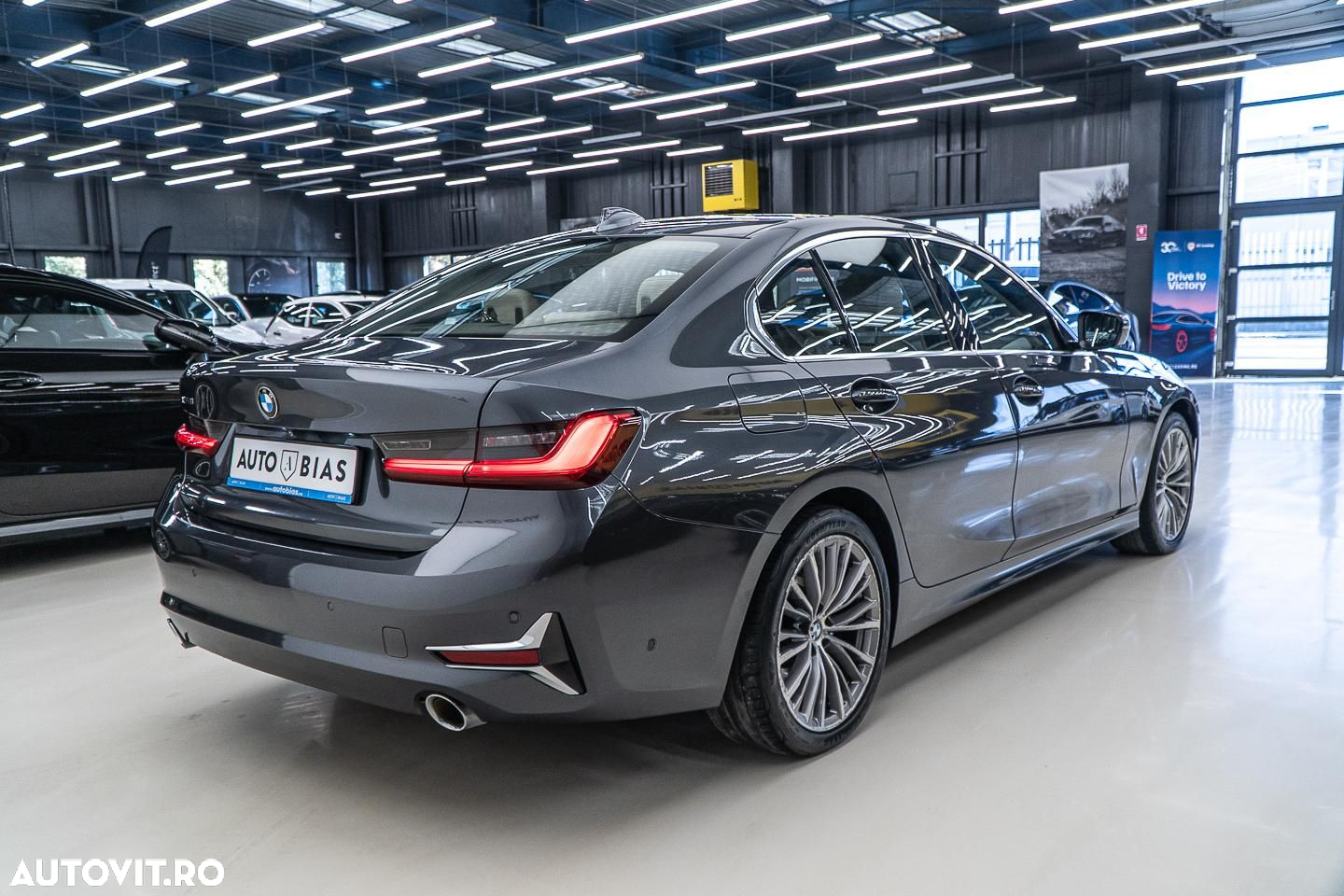 BMW Seria 3 320d xDrive AT Luxury Line - 10