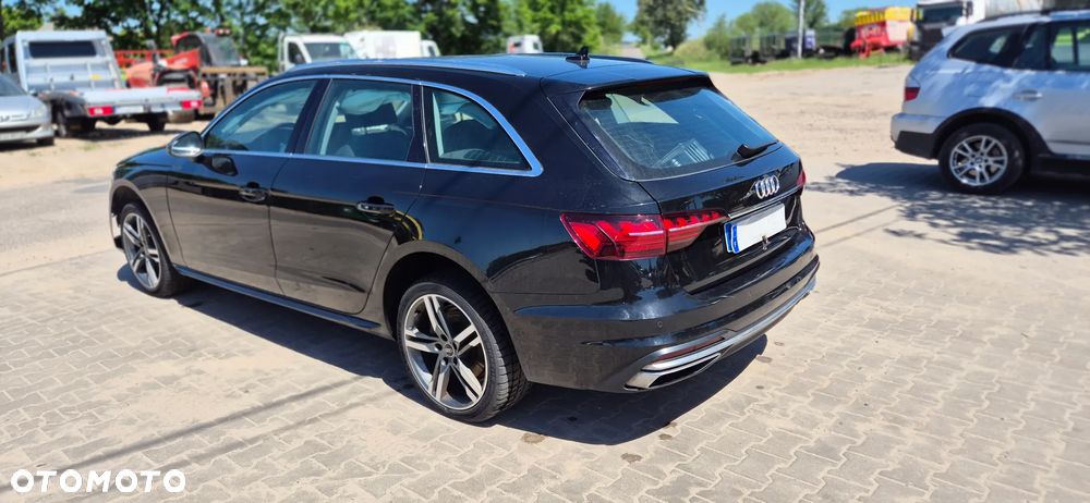 Audi A4 Avant - 16