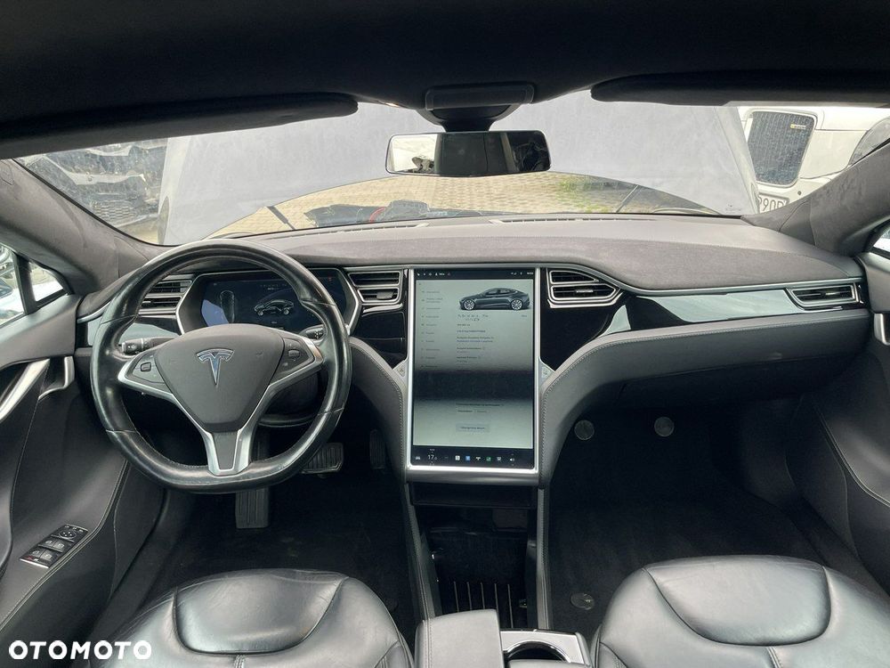 Tesla Model S 85D Allradantrieb - 11