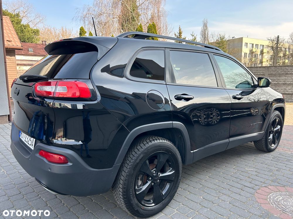 Jeep Cherokee - 4