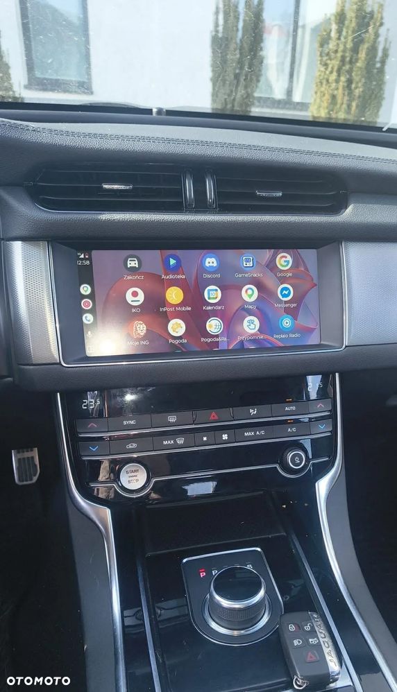 Jaguar XF 25t Pure - 2