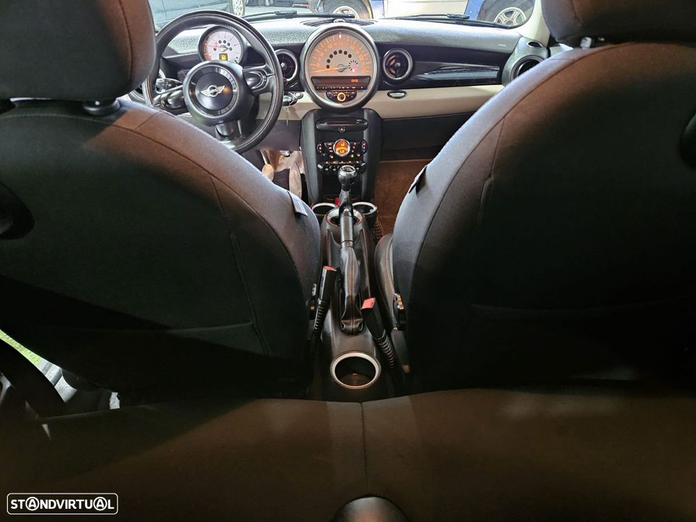 MINI 3 Portas Cooper D - 13