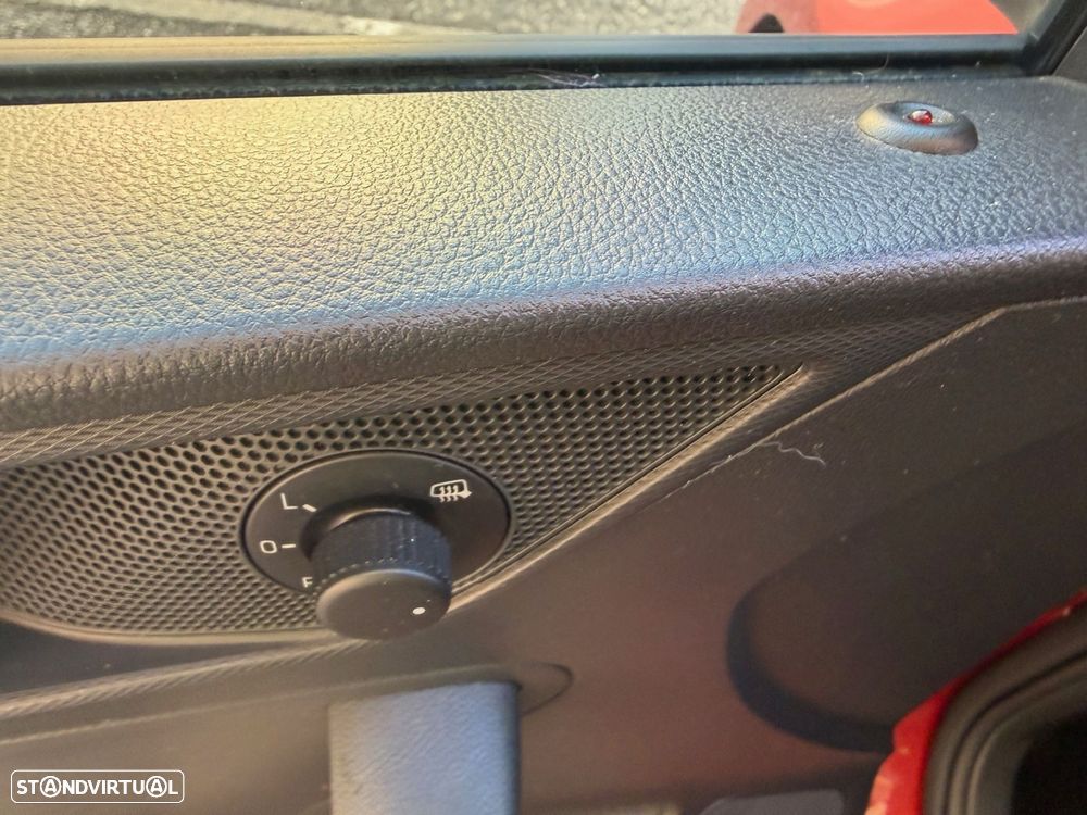 Skoda Rapid Spaceback 1.4 TDI DSG Style - 37