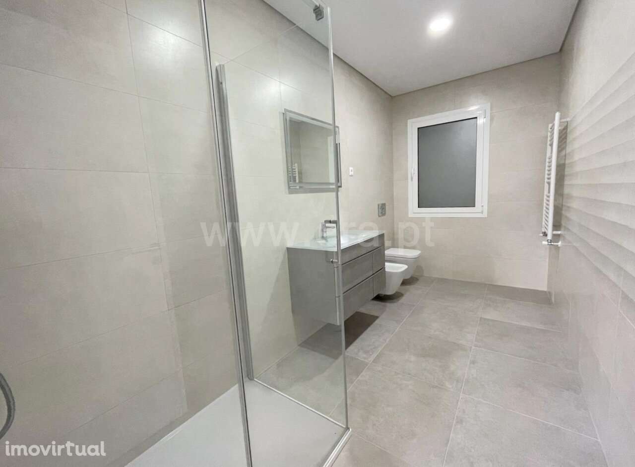 Moradia Isolada T4 / Covilhã, Covilhã - Grande imagem: 4/13