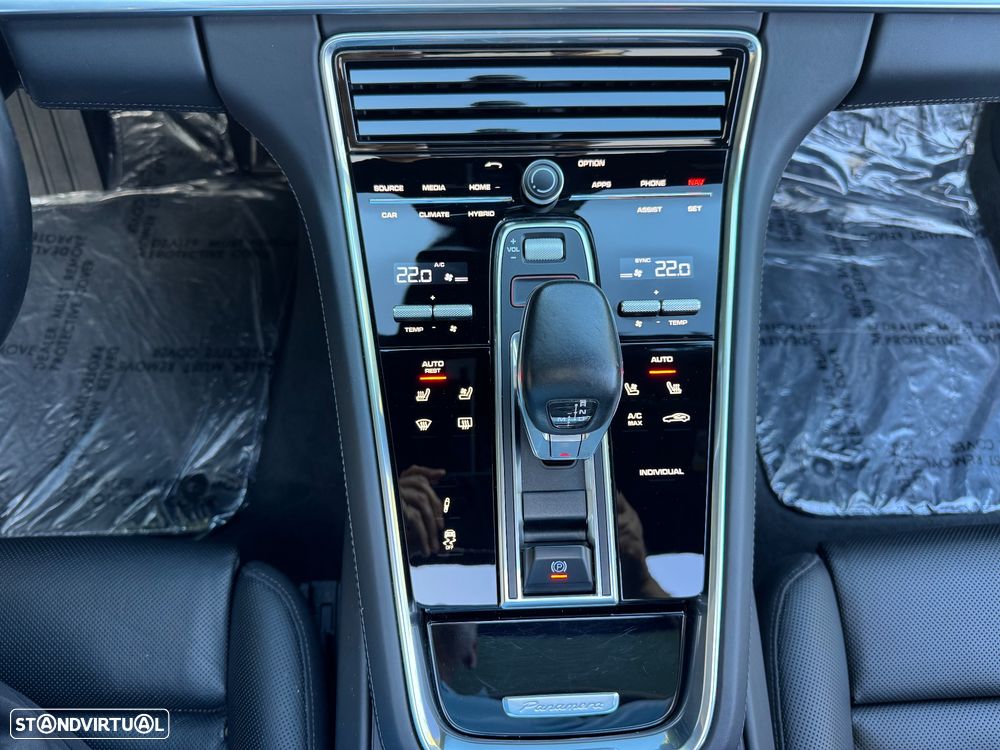 Porsche Panamera - 28