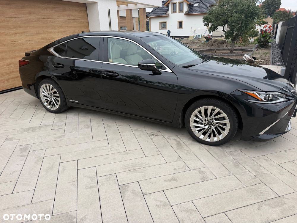 Lexus ES 300h Business Edition + - 5