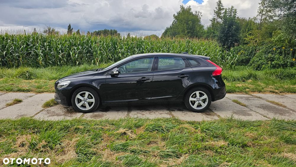 Volvo V40 D2 Momentum - 3