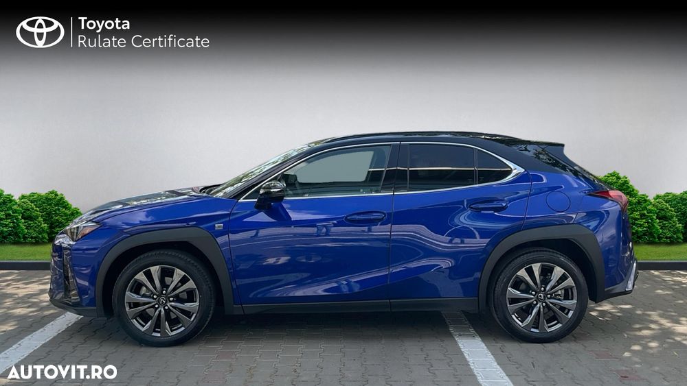 Lexus UX 300h AWD CVT HEV Business - 4