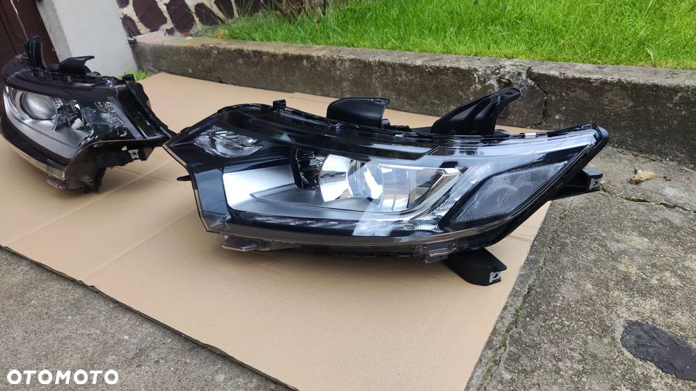Mitsubishi Outlander 16-24 Lampa Przód Soczewka LR Komplet Oryginał EU - 6