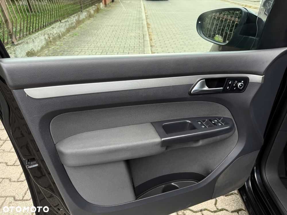 Volkswagen Touran 2.0 TDI DPF DSG Highline - 8