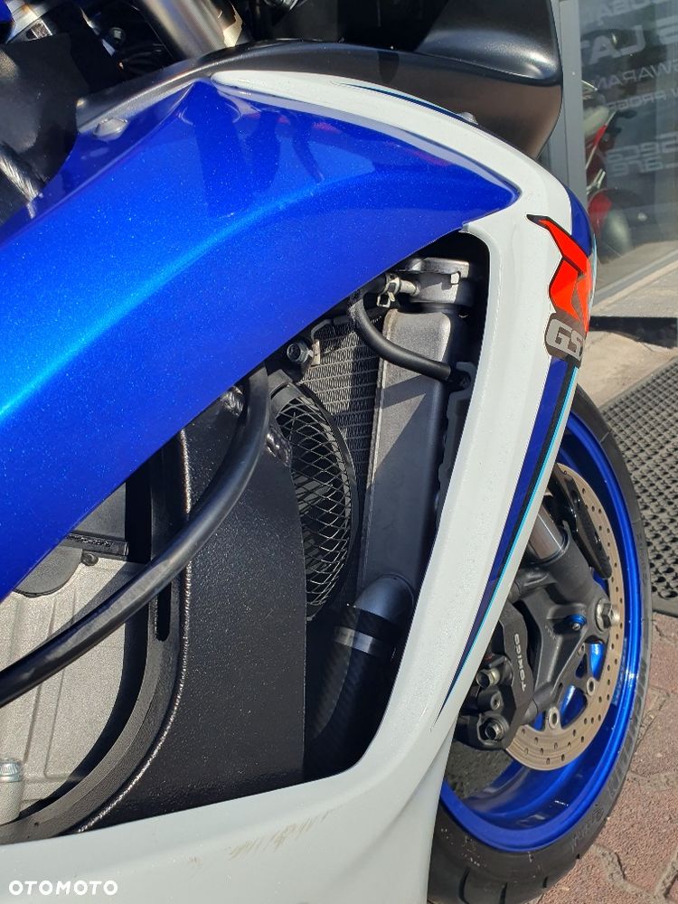 Suzuki GSX-R - 35