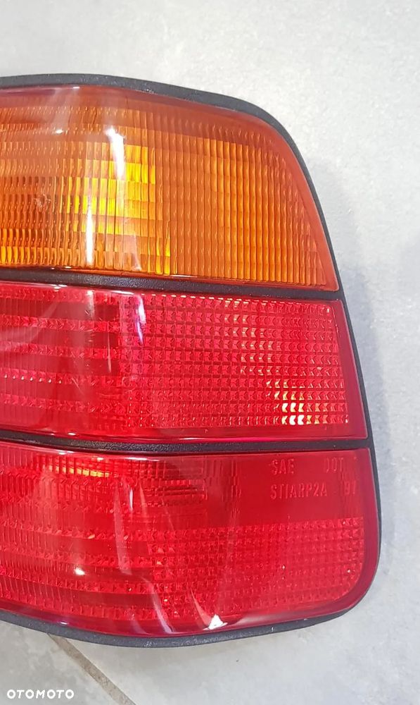 Lampa Tylna Prawa BMW E36 SEDAN USA - 2