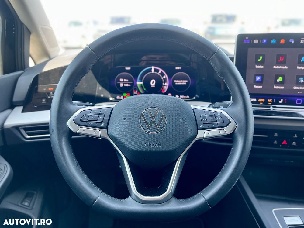 Volkswagen Golf - 17