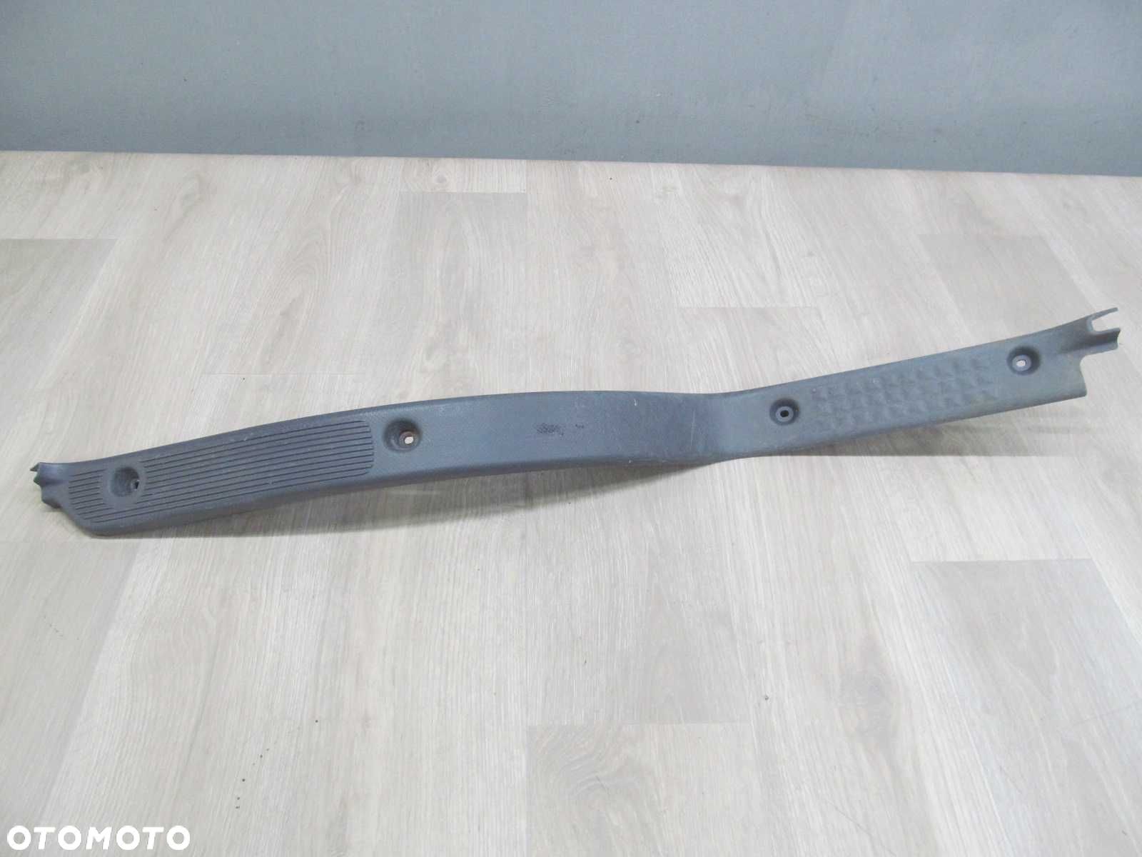ISUZU N35 N NPR L GRAFTER LISTWA PROGOWA OSLONA LEWA 07-18 - 1