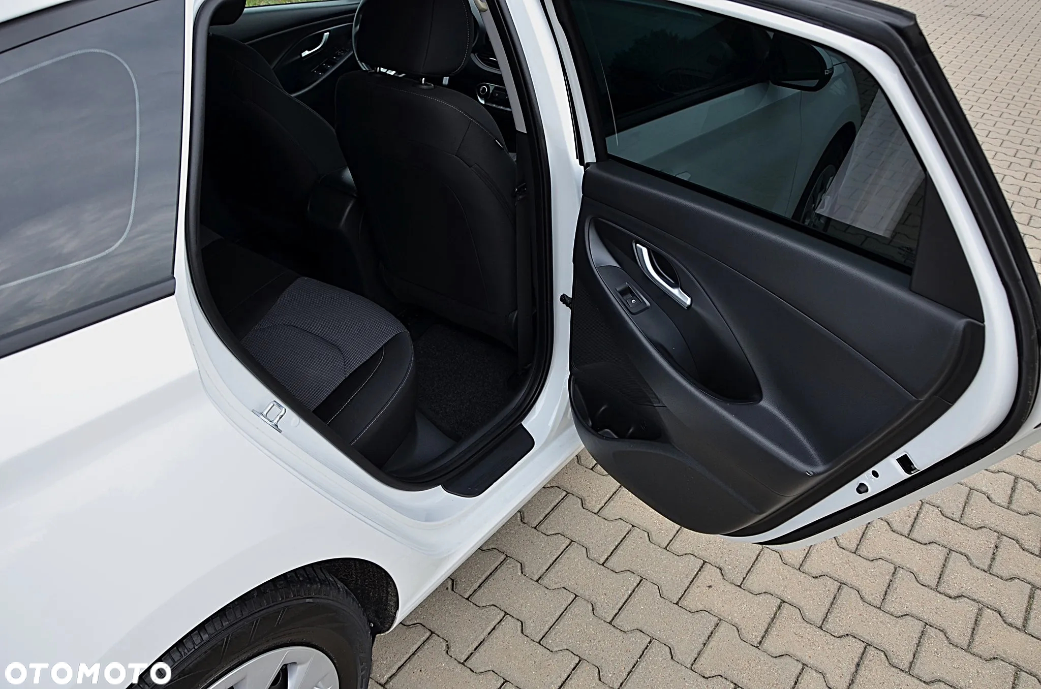 Hyundai i30 1.4 BlueDrive Comfort - 21