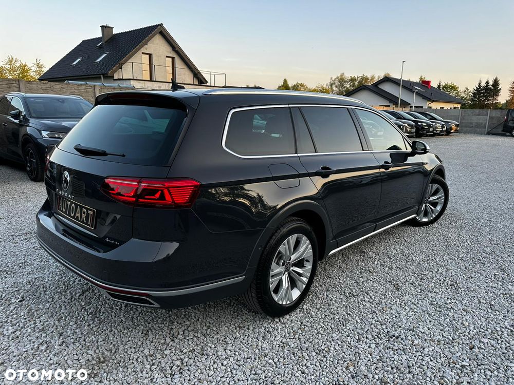 Volkswagen Passat ver-variant-2-0-tdi-scr-dsg-4motion-alltrack - 16