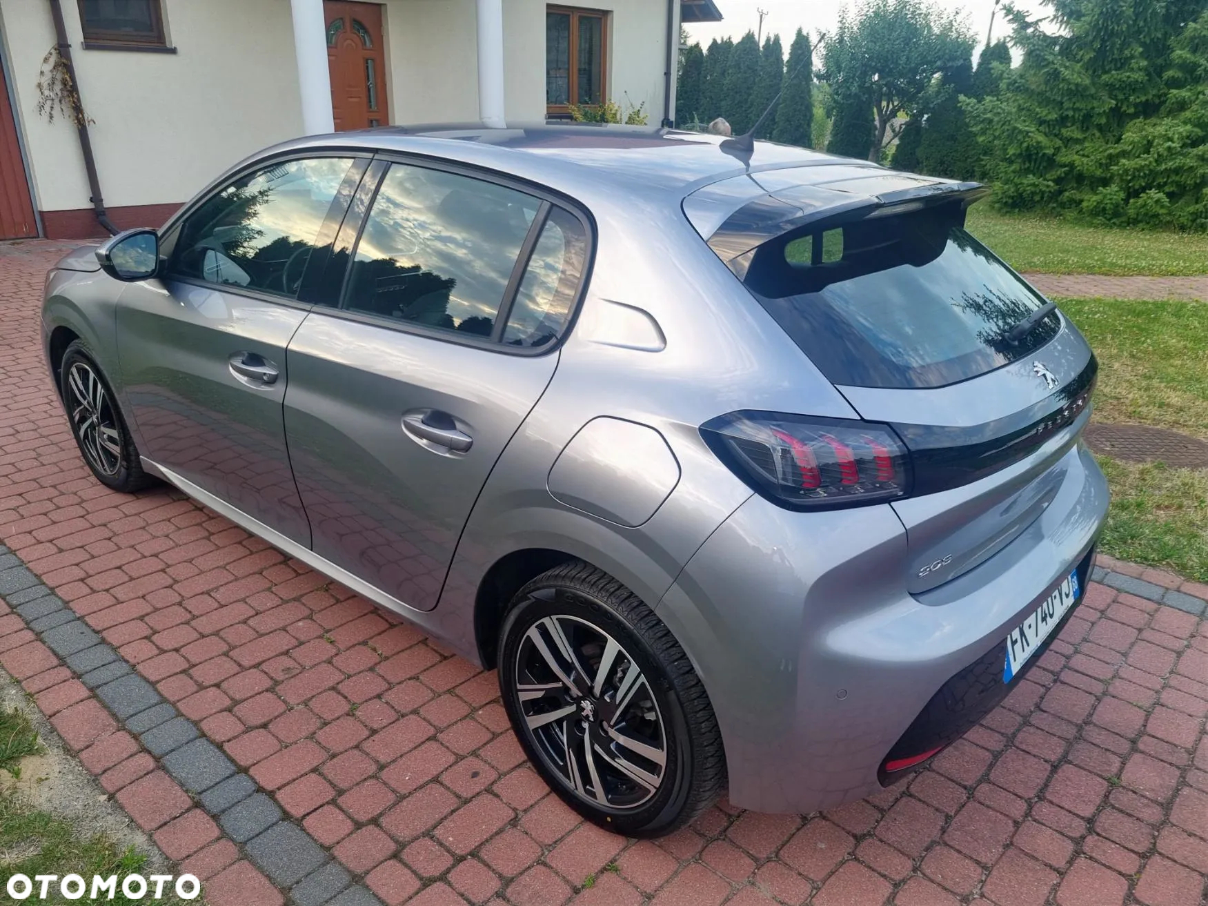 Peugeot 208 1.2 PureTech GT Line S&S EAT8 - 8