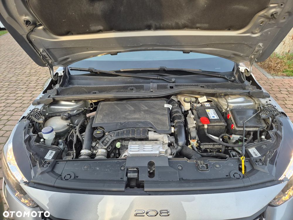 Peugeot 208 PureTech 100 Allure - 9