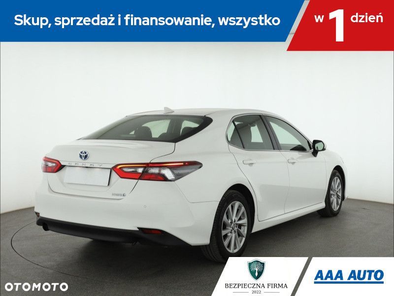 Toyota Camry - 7