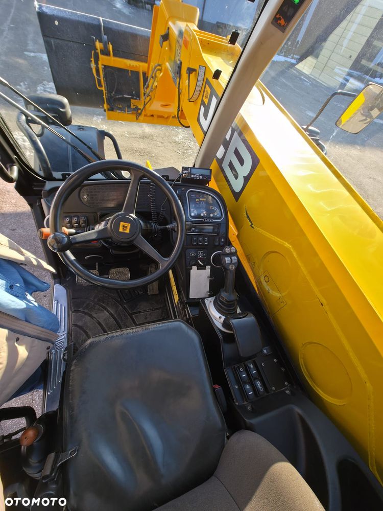 JCB 536-70 Agri Plus - 11