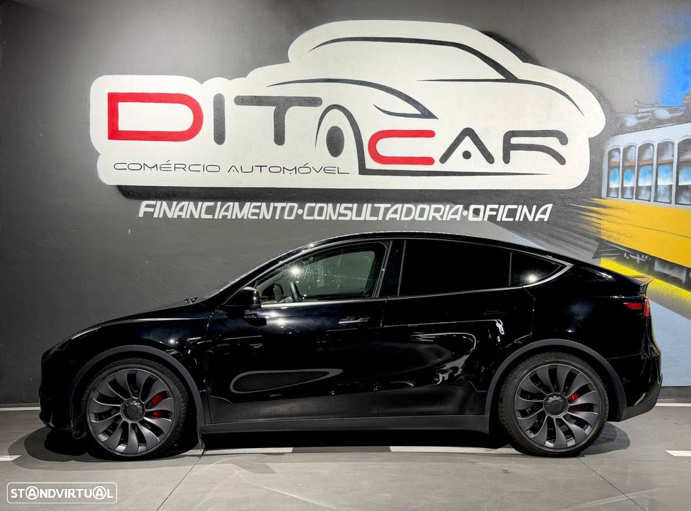 Tesla Model Y Performance Dual Motor AWD - 8