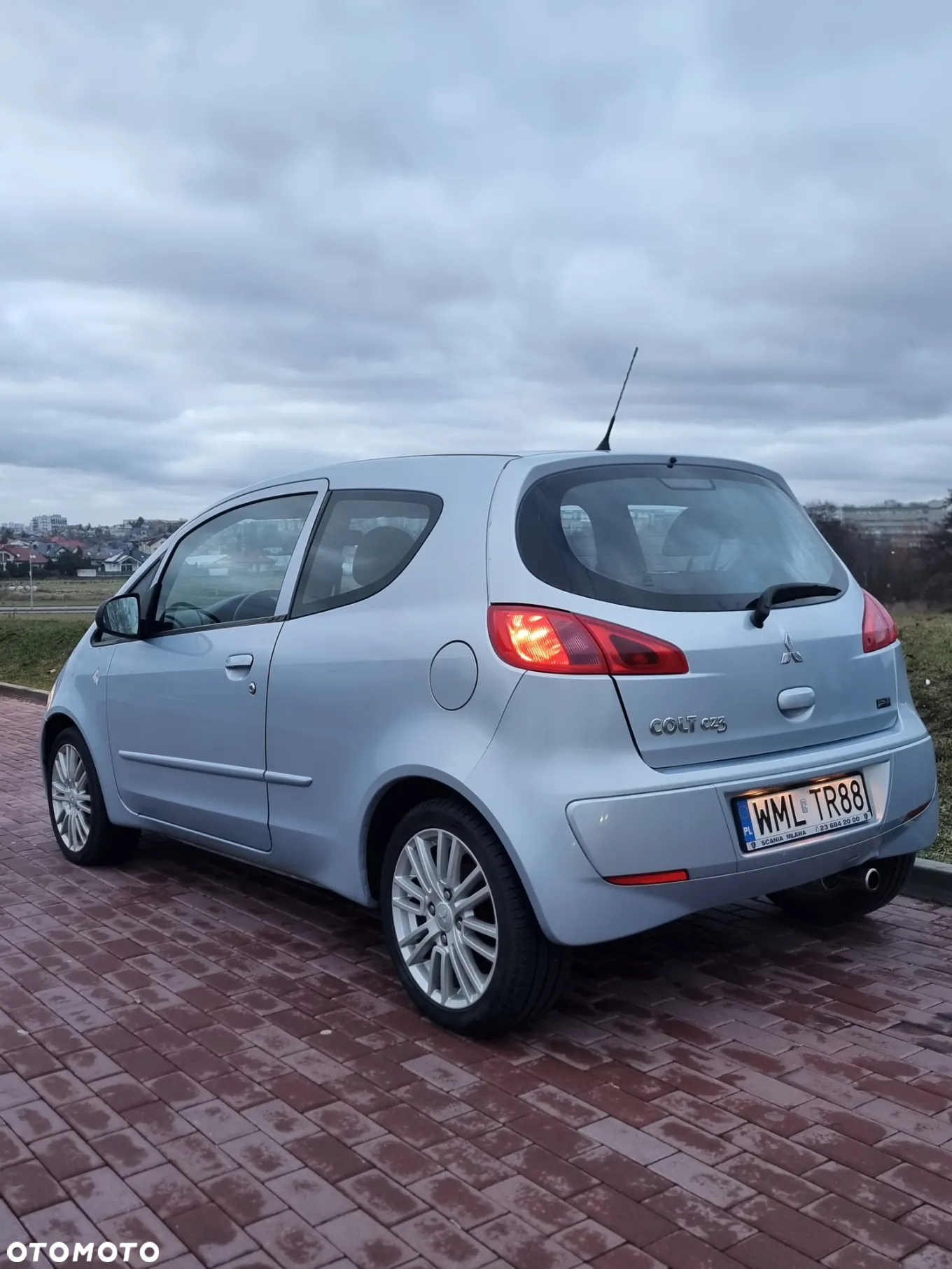 Mitsubishi Colt - 2