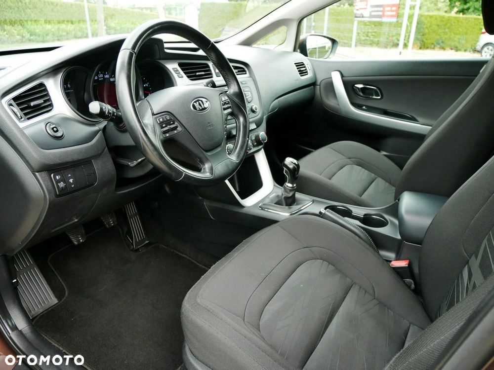 Kia Ceed - 5