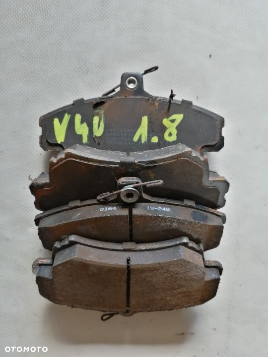 KLOCKI VOLVO V40 LIFT 1.8 BENZYNA PRZÓD Protechnic - 1