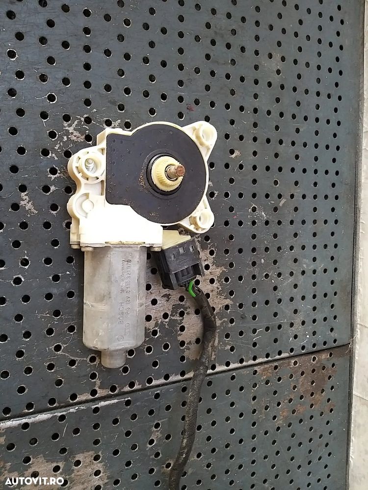 Motoras macara stanga fata mercedes e class w211 a2118202942 0130821970 - 3