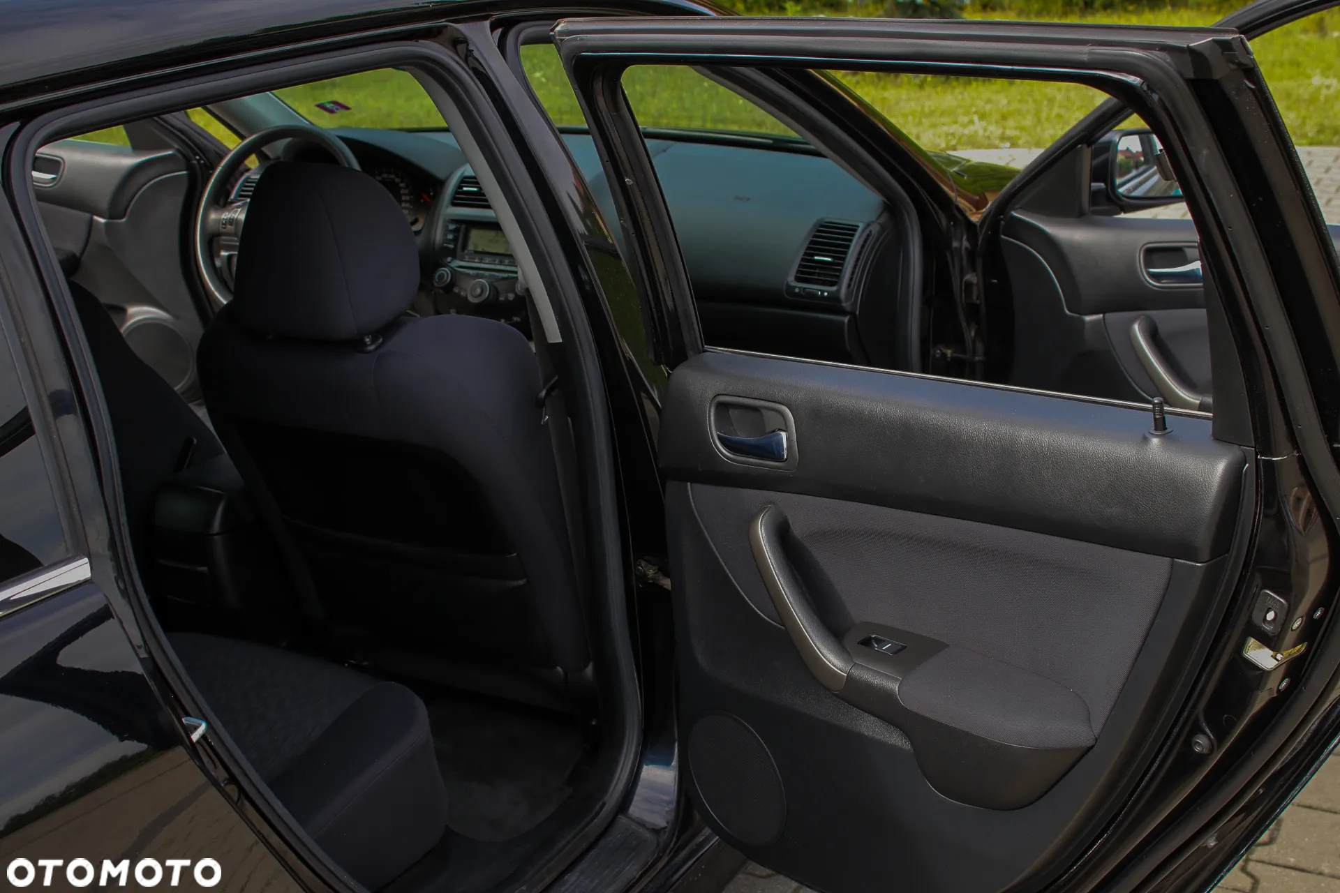 Honda Accord 2.0 Executive - 24