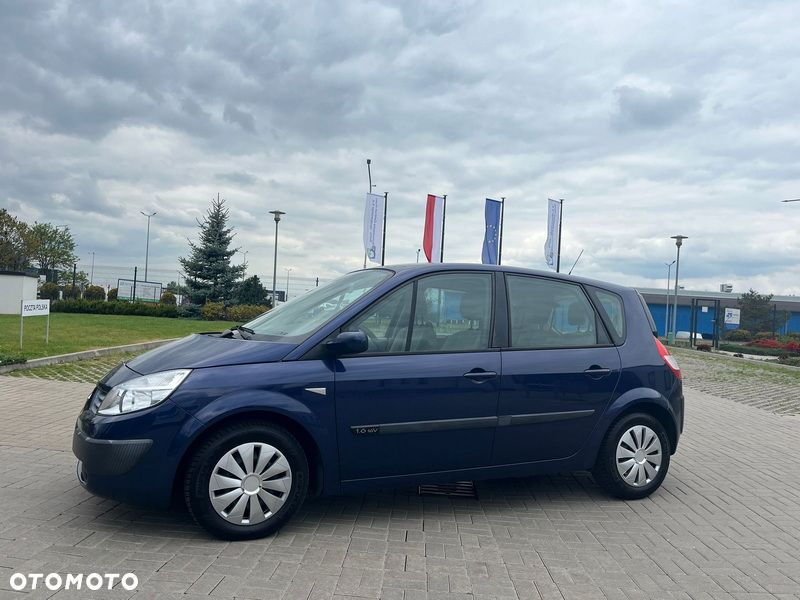 Renault Scenic 1.6 16V Confort Privilege - 17