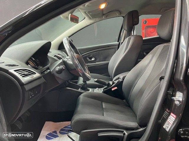 Renault Mégane 1.5 dCi Dynamique - 8