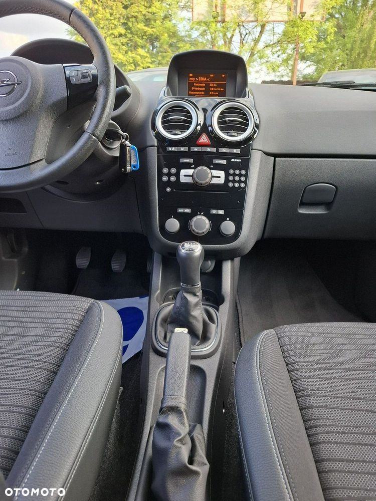 Opel Corsa 1.4 16V Energy - 21