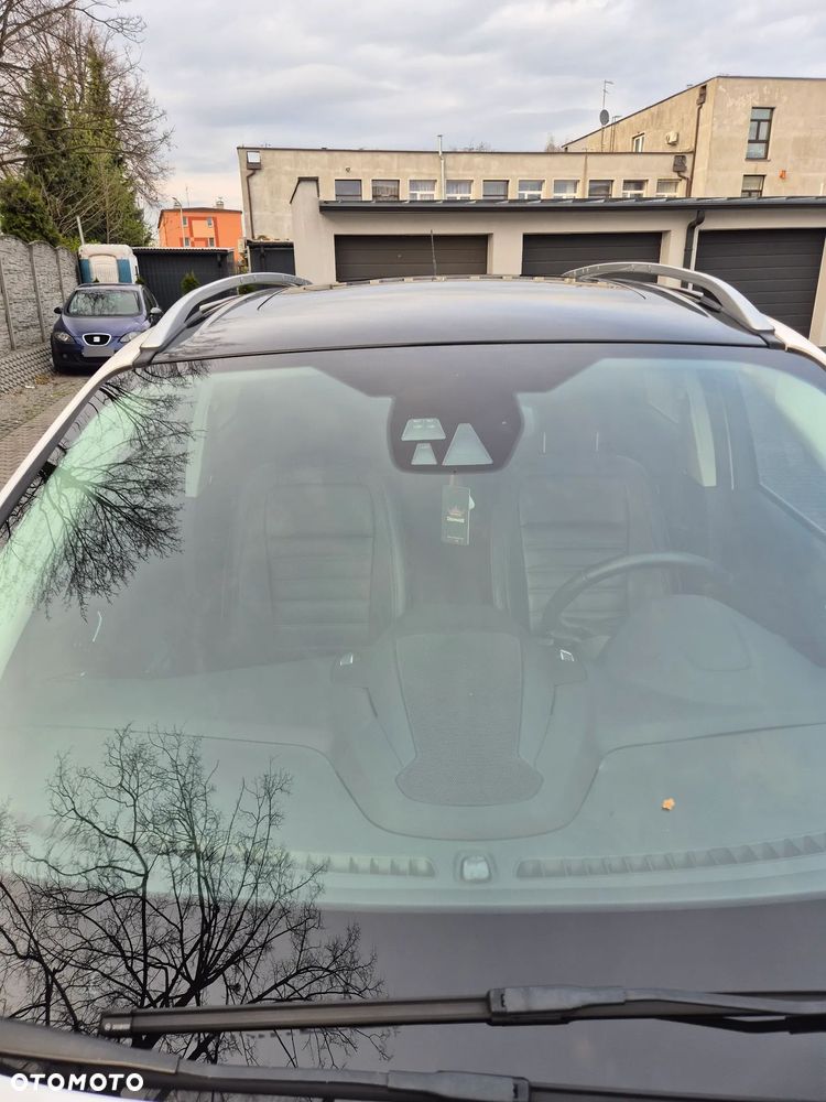 Ford Escape 2.0 EcoBoost AWD Titanium - 22