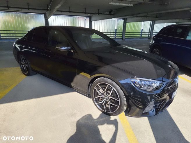 Mercedes-Benz Klasa E 220 d 4-Matic AMG - 4