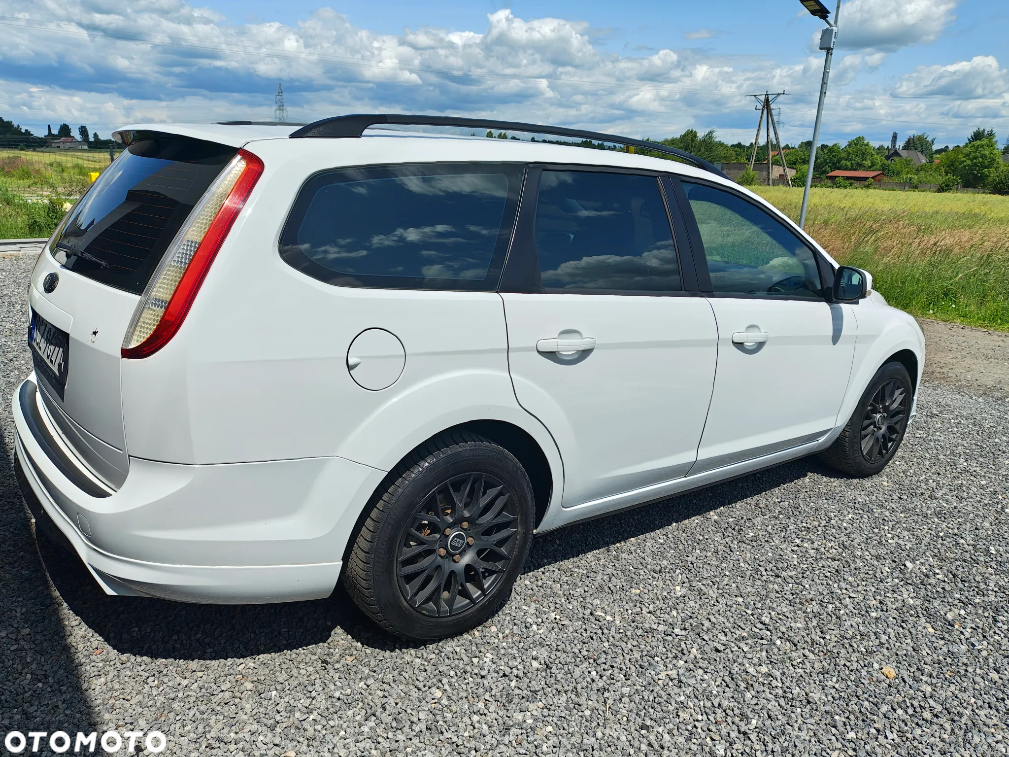 Ford Focus 1.4 16V Fun X - 12