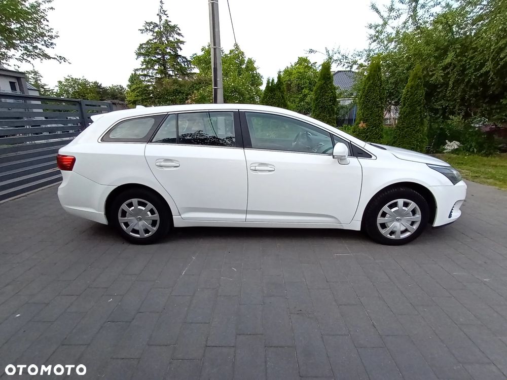 Toyota Avensis - 21