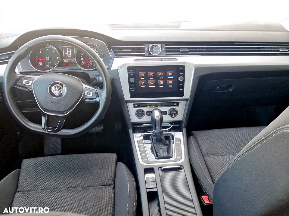 Volkswagen Passat 2.0 TDI DSG Comfortline - 14