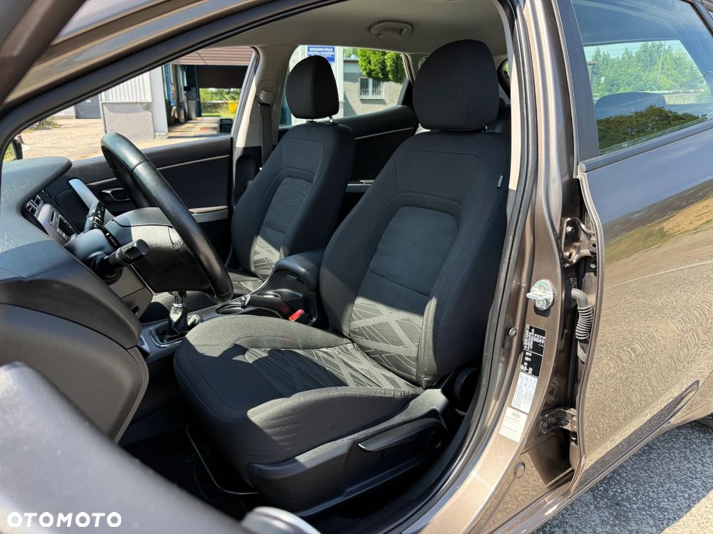 Kia Ceed 1.4 CVVT Dream Team Edition - 4