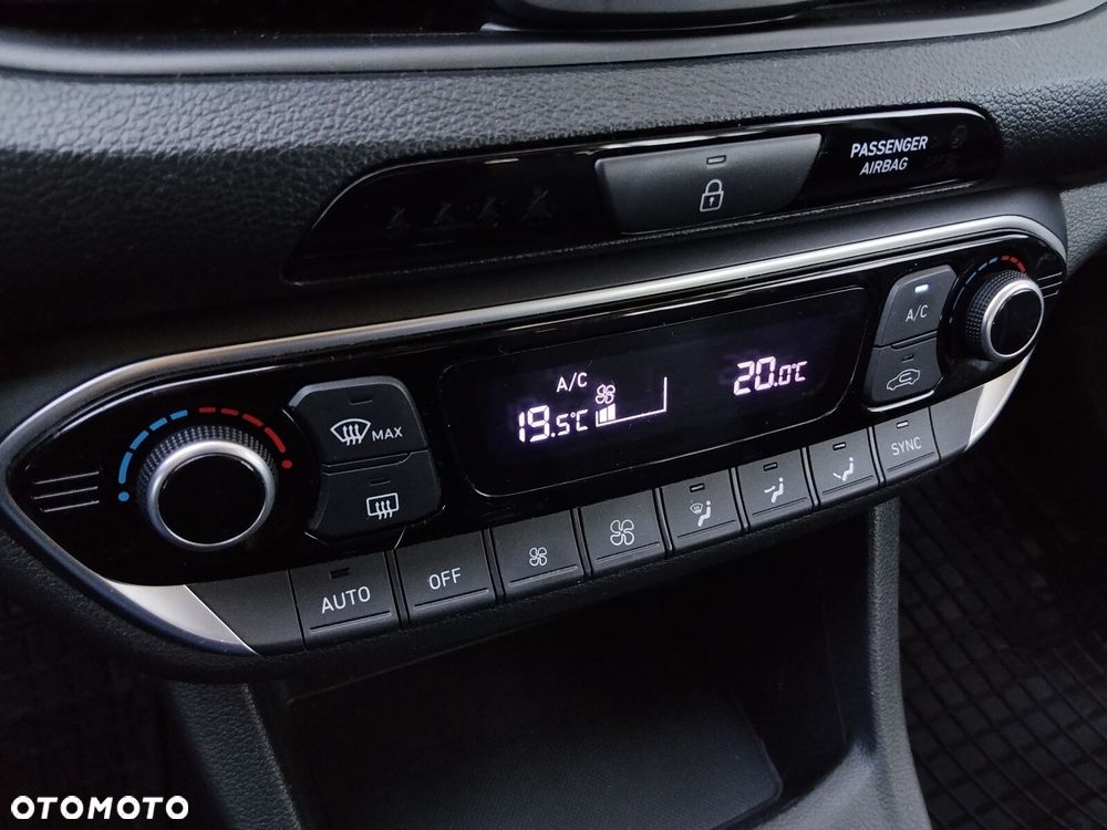 Hyundai i30 1.5 T-GDI 48V Smart - 30