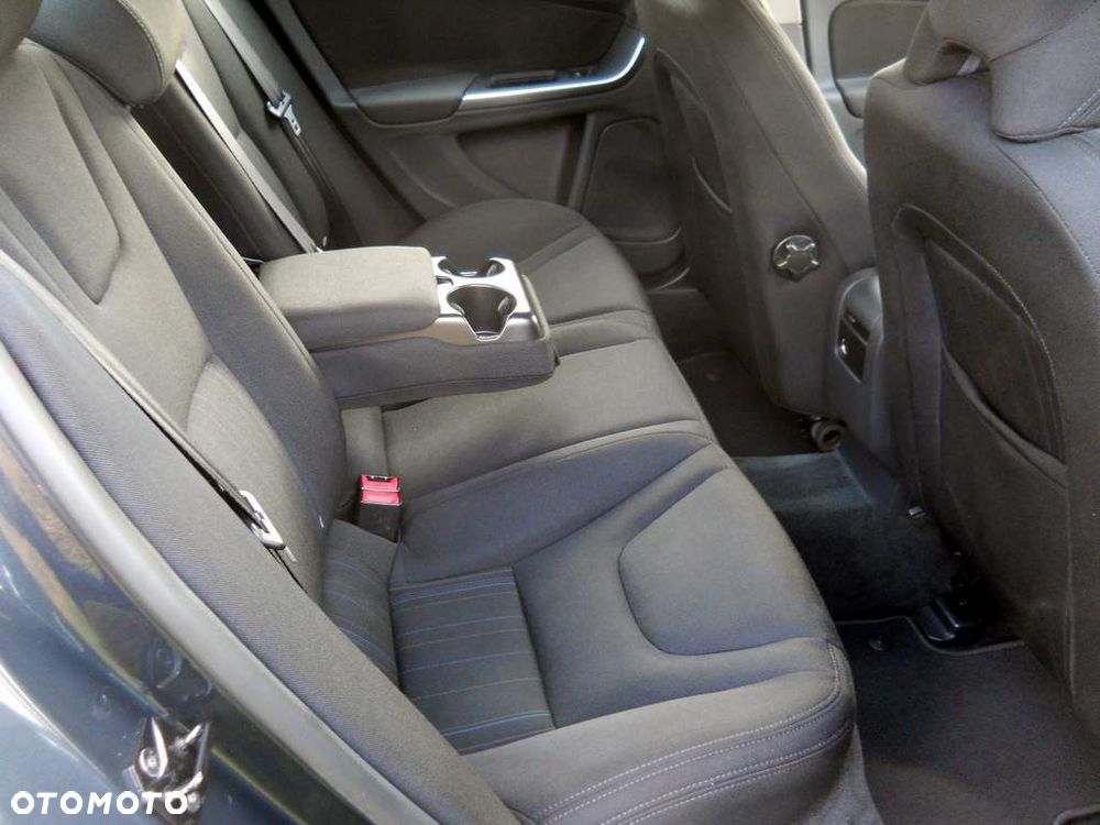 Volvo S60 DRIVe - 9