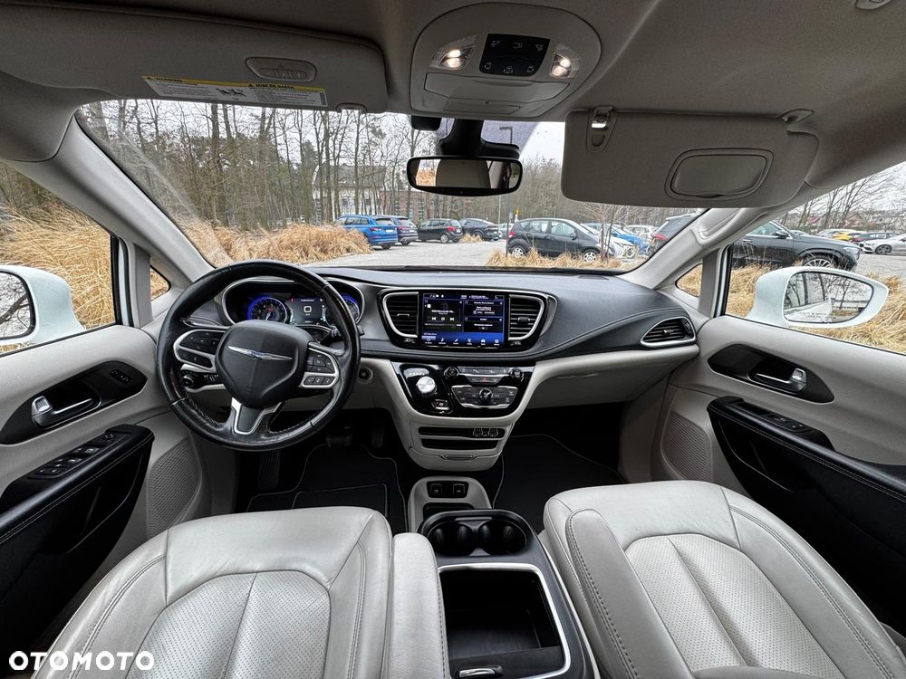 Chrysler Pacifica - 6