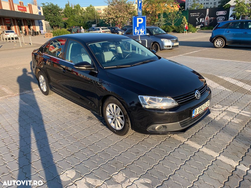 Volkswagen Jetta 1.6 TDI Highline - 3
